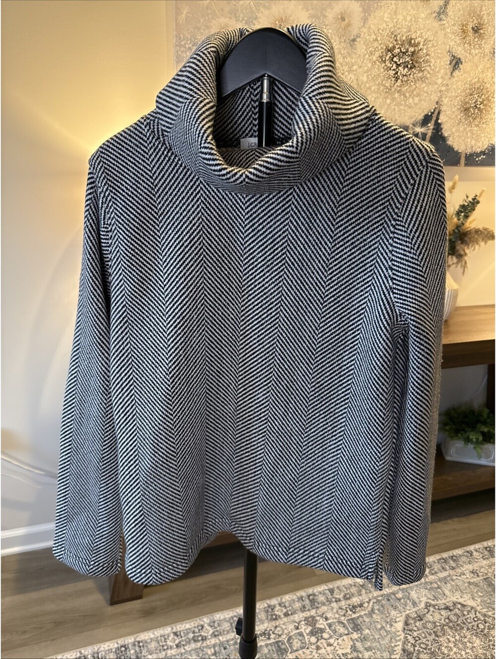 J Crew Turtle Neck Flashes Lined Pullover Black And White Size Small Ladies